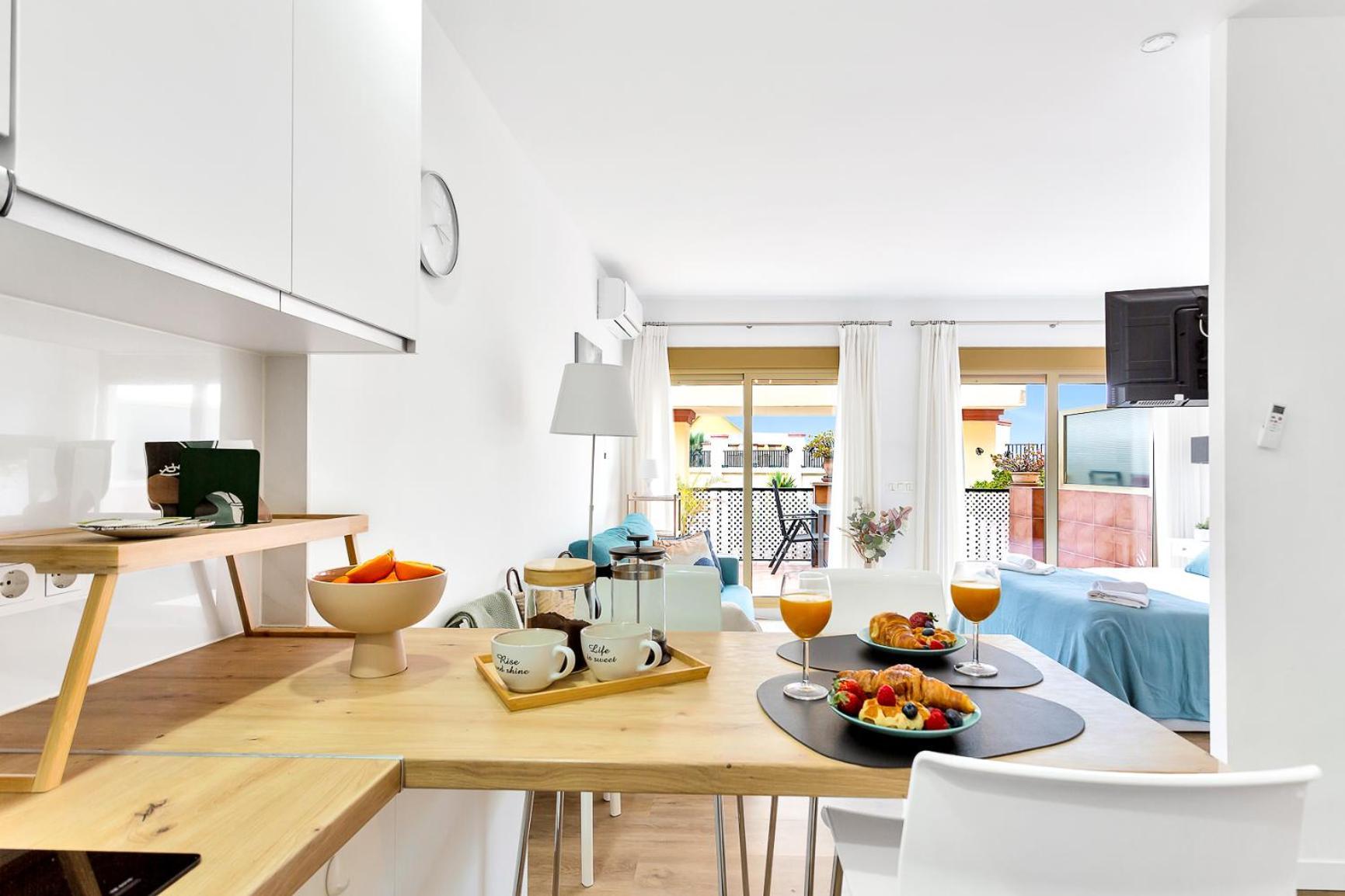 Modern Beach Apartment Romana Playa 723 In Marbella, Elviria Ngoại thất bức ảnh