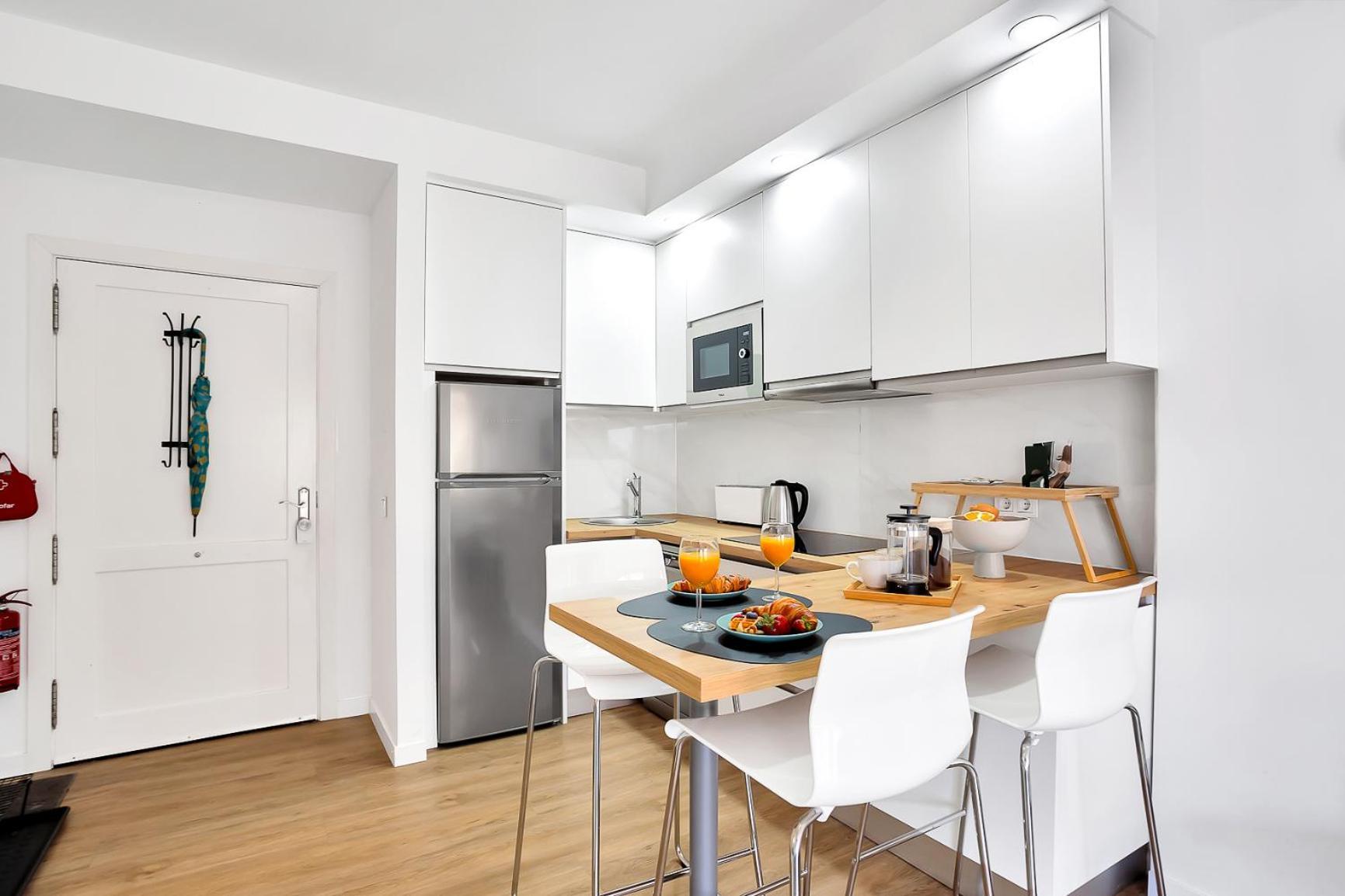 Modern Beach Apartment Romana Playa 723 In Marbella, Elviria Ngoại thất bức ảnh