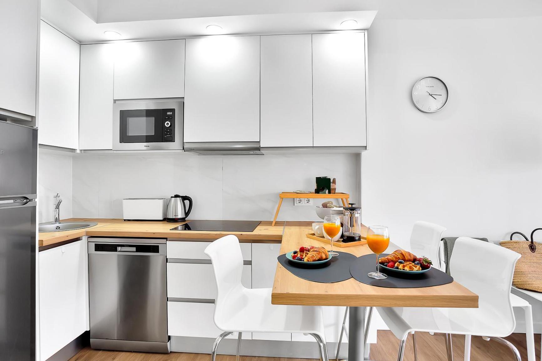 Modern Beach Apartment Romana Playa 723 In Marbella, Elviria Ngoại thất bức ảnh